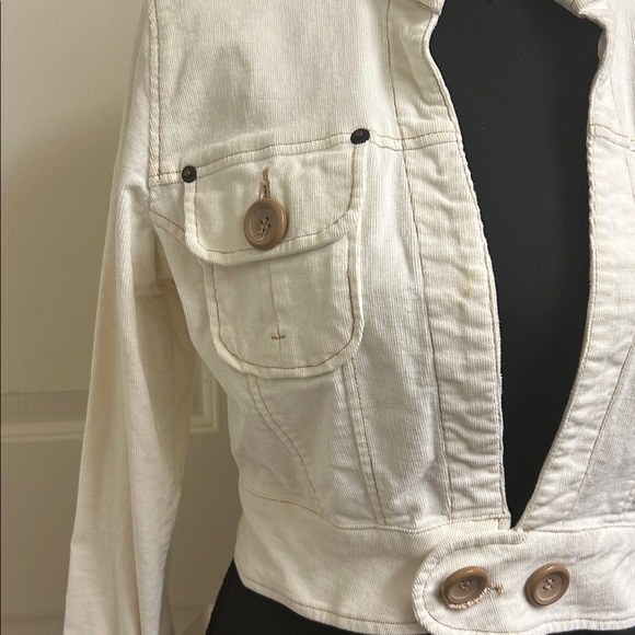 TULLE Cream Button-Up Jacket with pockets , Size Medium, 95% Cotton, 5% Spandex - Picture 3 of 12